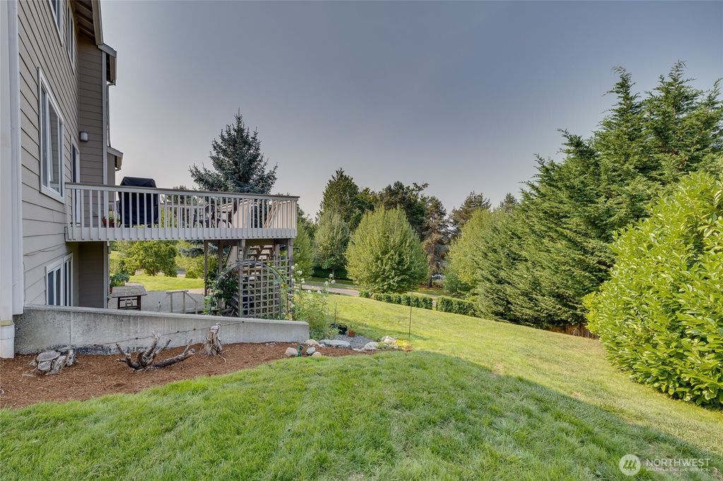 Photo of 7208 77th Drive NE, Marysville, WA 98270 (MLS # 2429796)