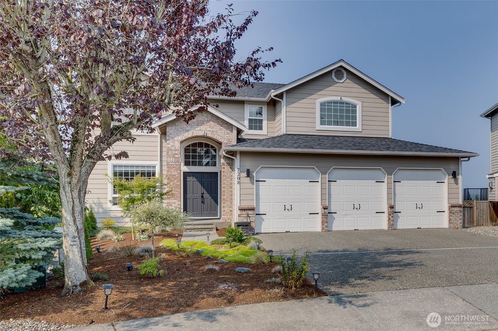 Photo of 7208 77th Drive NE, Marysville, WA 98270 (MLS # 2429796)