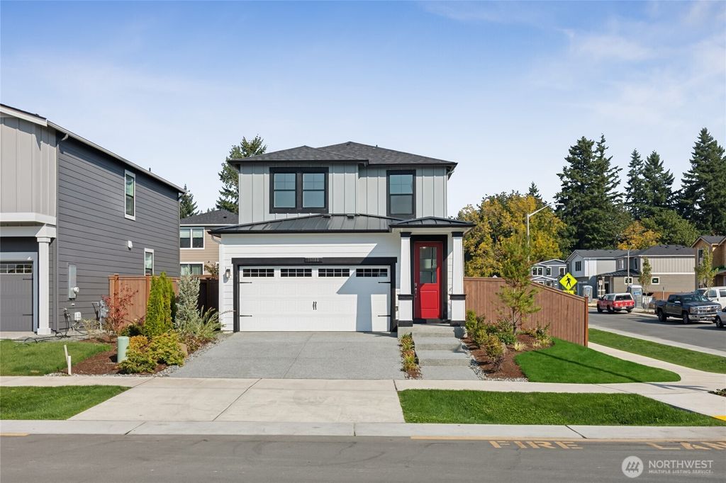 Photo of 10512 135th Avenue NE #33, Kirkland, WA 98033 (MLS # 2434392)