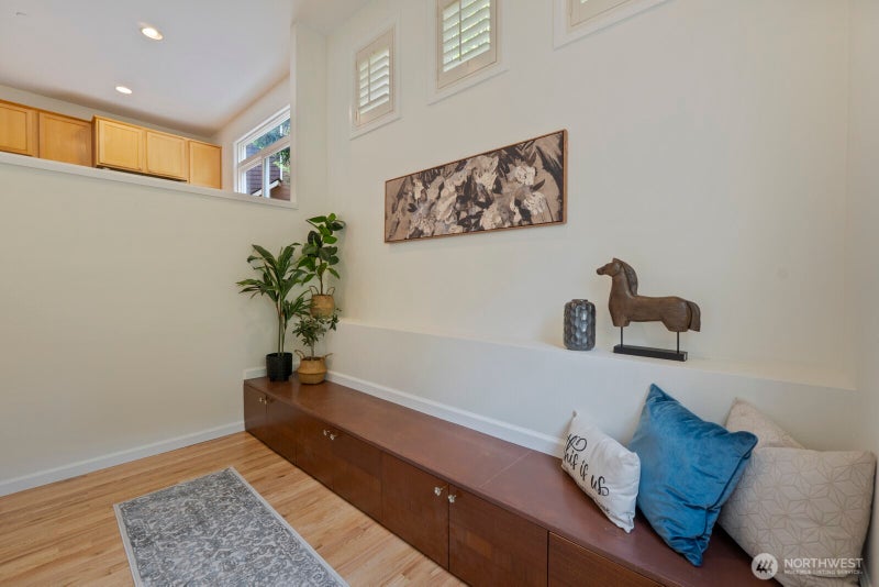 71 Sunset Court NW