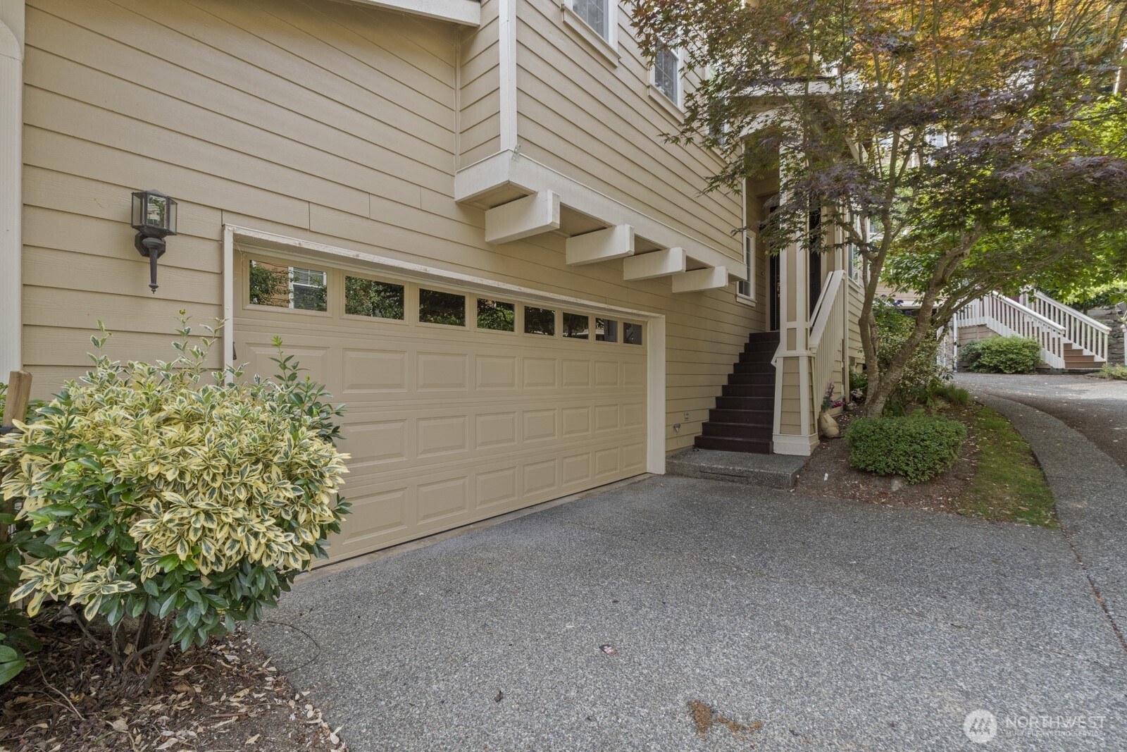 71 Sunset Court NW