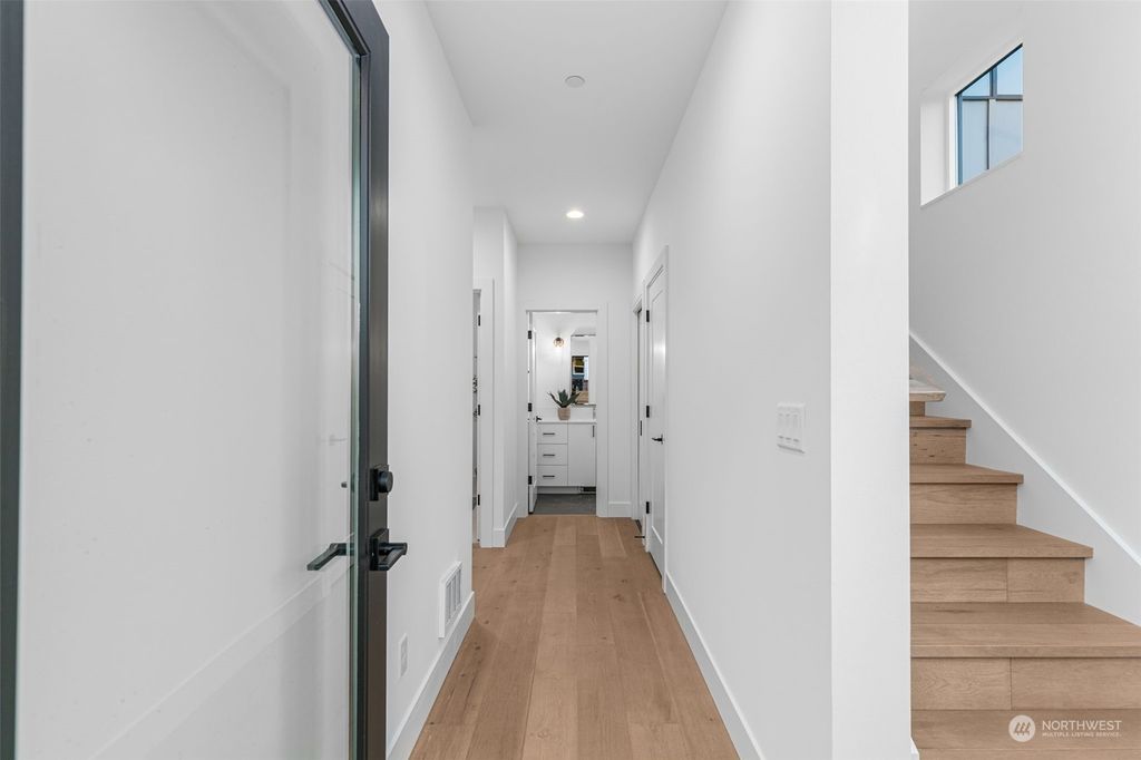 Photo of 406 NE 75th Street, Seattle, WA 98115 (MLS # 2179151)