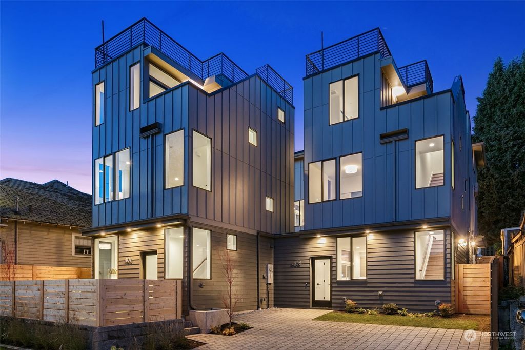 Photo of 406 NE 75th Street, Seattle, WA 98115 (MLS # 2179151)