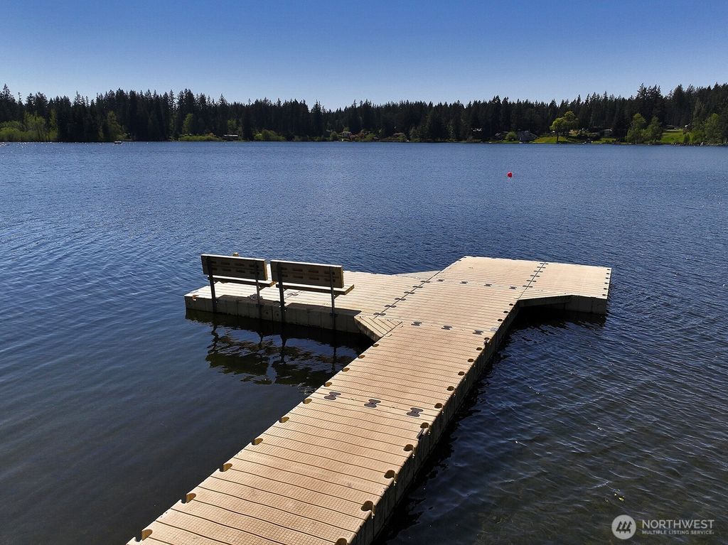 Photo of 6459 Lake Shore Drive, Clinton, WA 98236 (MLS # 2510113)