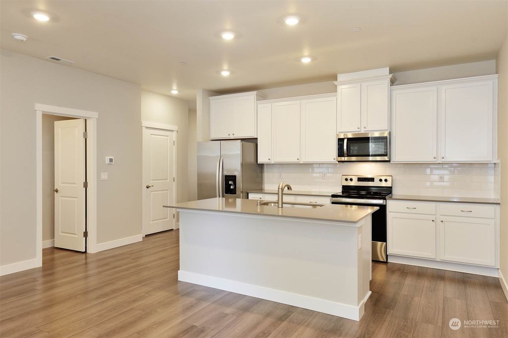 Photo of 8663 35th Street NE, Marysville, WA 98270 (MLS # 2322282)