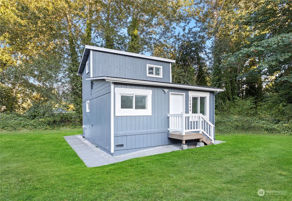 Photo of 12440 Roseberg Avenue S, Burien, WA 98168 (MLS # 2152187)
