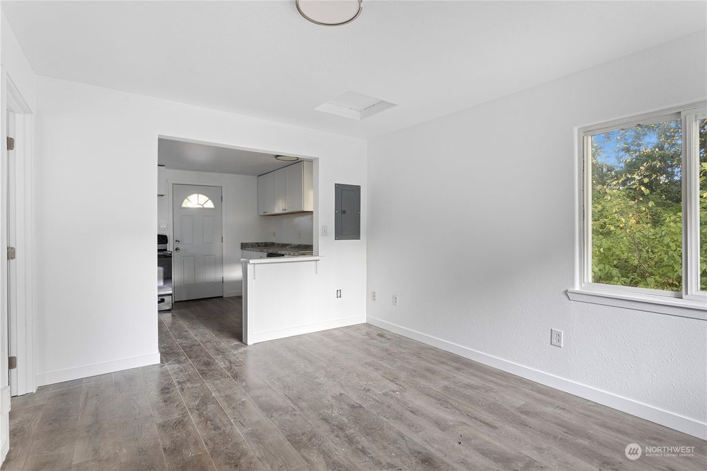 Photo of 12440 Roseberg Avenue S, Burien, WA 98168 (MLS # 2152187)