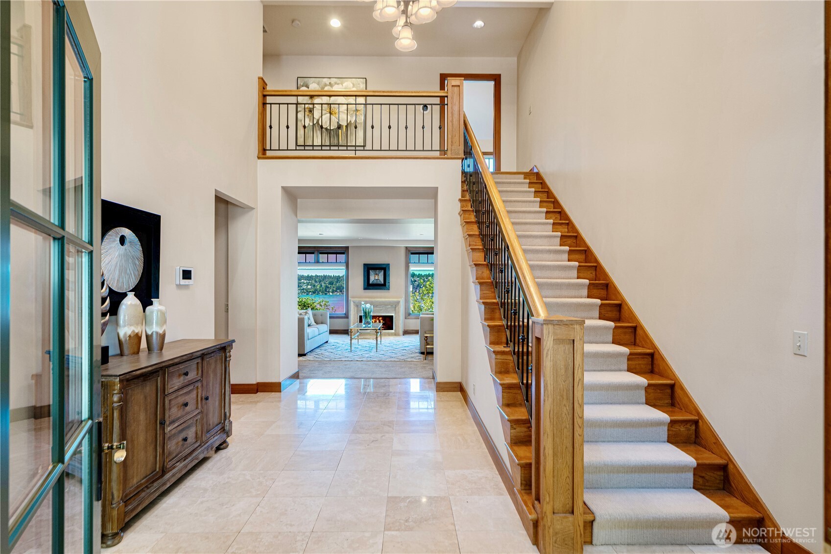 8281 Mercer Way
