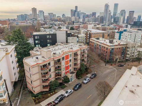 Photo of 711 E Denny Way #306, Seattle, WA 98122 (MLS # 2496954)