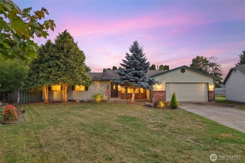 Photo of 19512 67th Street Ct E, Sumner, WA 98390 (MLS # 2581428)