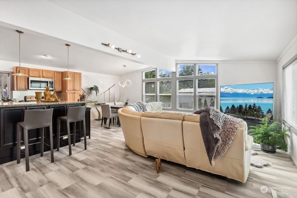 Photo of 4111 164th Street SW #21, Lynnwood, WA 98087 (MLS # 2241848)