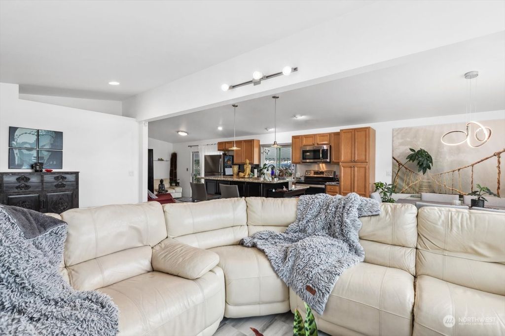 Photo of 4111 164th Street SW #21, Lynnwood, WA 98087 (MLS # 2241848)