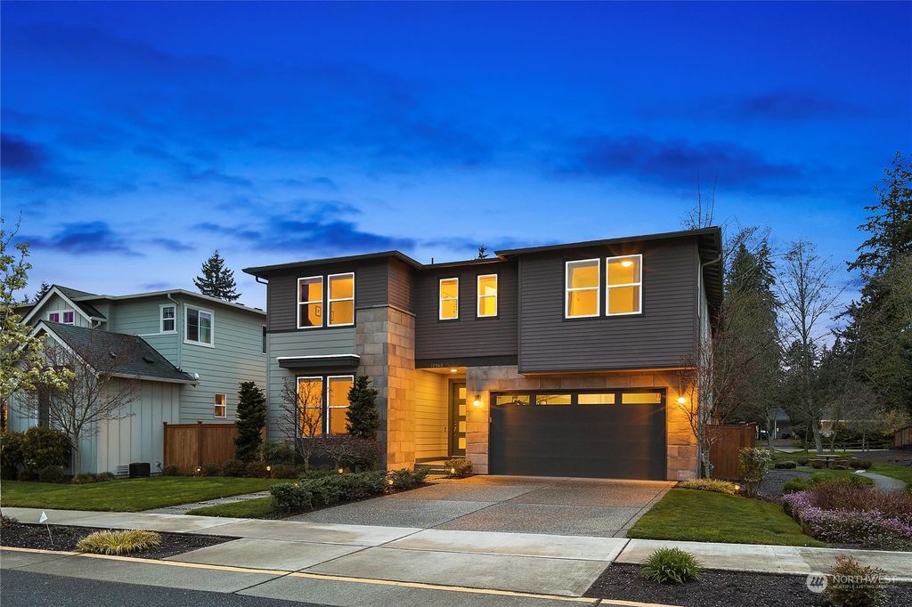 Photo of 10161 134th Place NE, Kirkland, WA 98033 (MLS # 2057089)