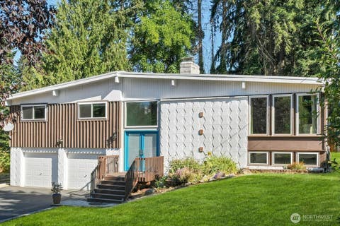 Photo of 810 S 301st Place, Federal Way, WA 98003 (MLS # 2570055)