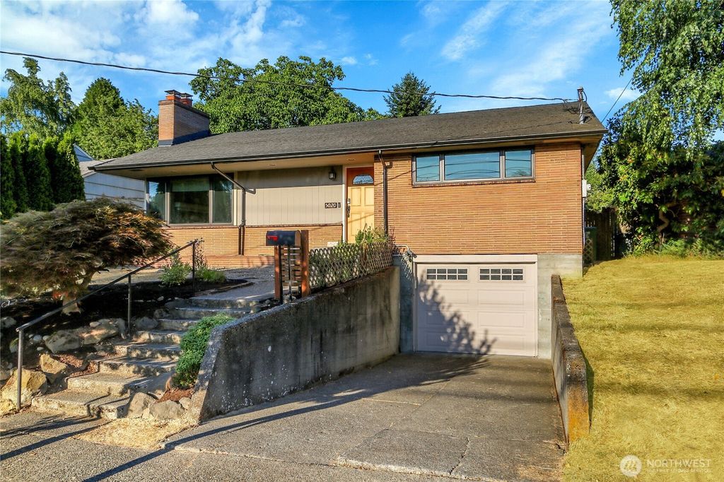 Photo of 5020 47th Avenue NE, Seattle, WA 98105 (MLS # 2409888)