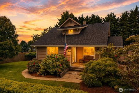 Photo of 11915 136th Street E, Puyallup, WA 98374 (MLS # 2526433)