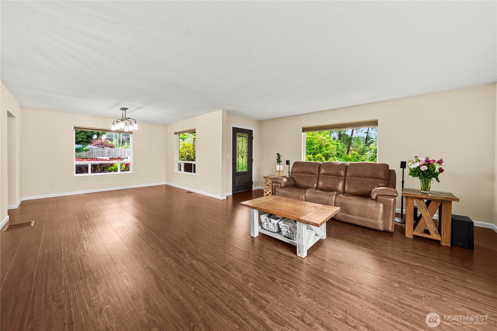 11915 136th Street E