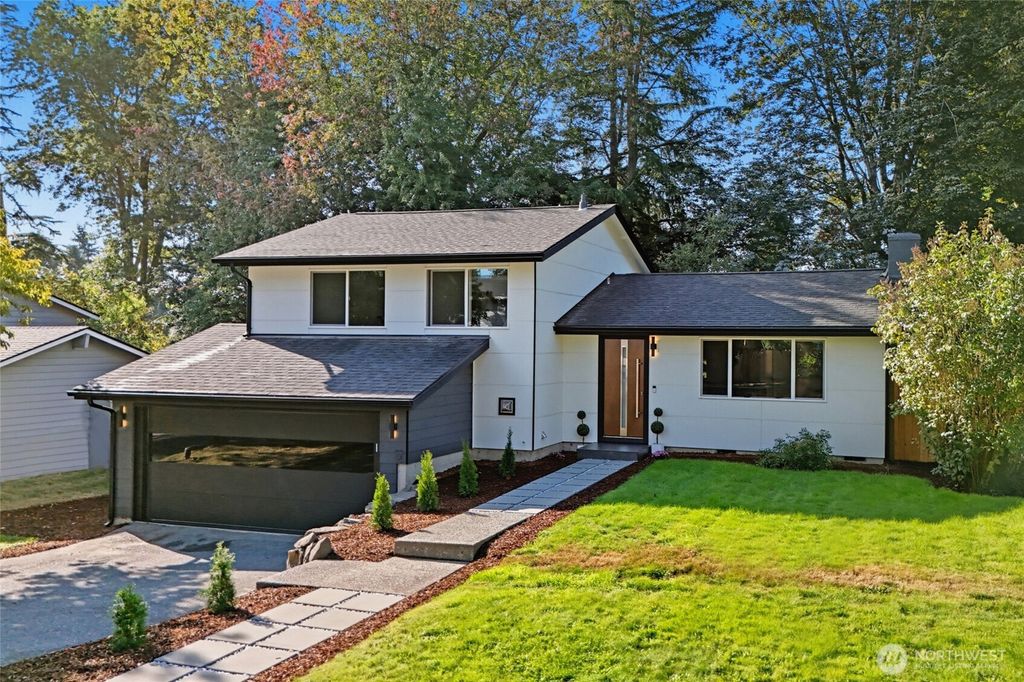 Photo of 9419 NE 126th Place, Kirkland, WA 98034 (MLS # 2432167)
