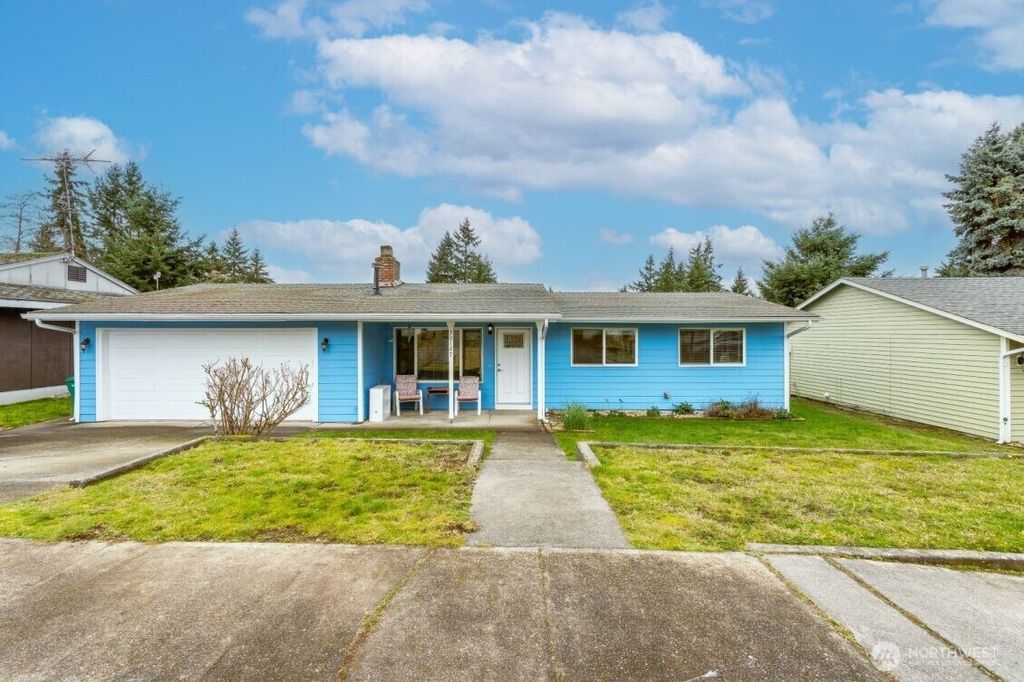 Photo of 30127 10th Avenue S, Federal Way, WA 98003 (MLS # 2484452)