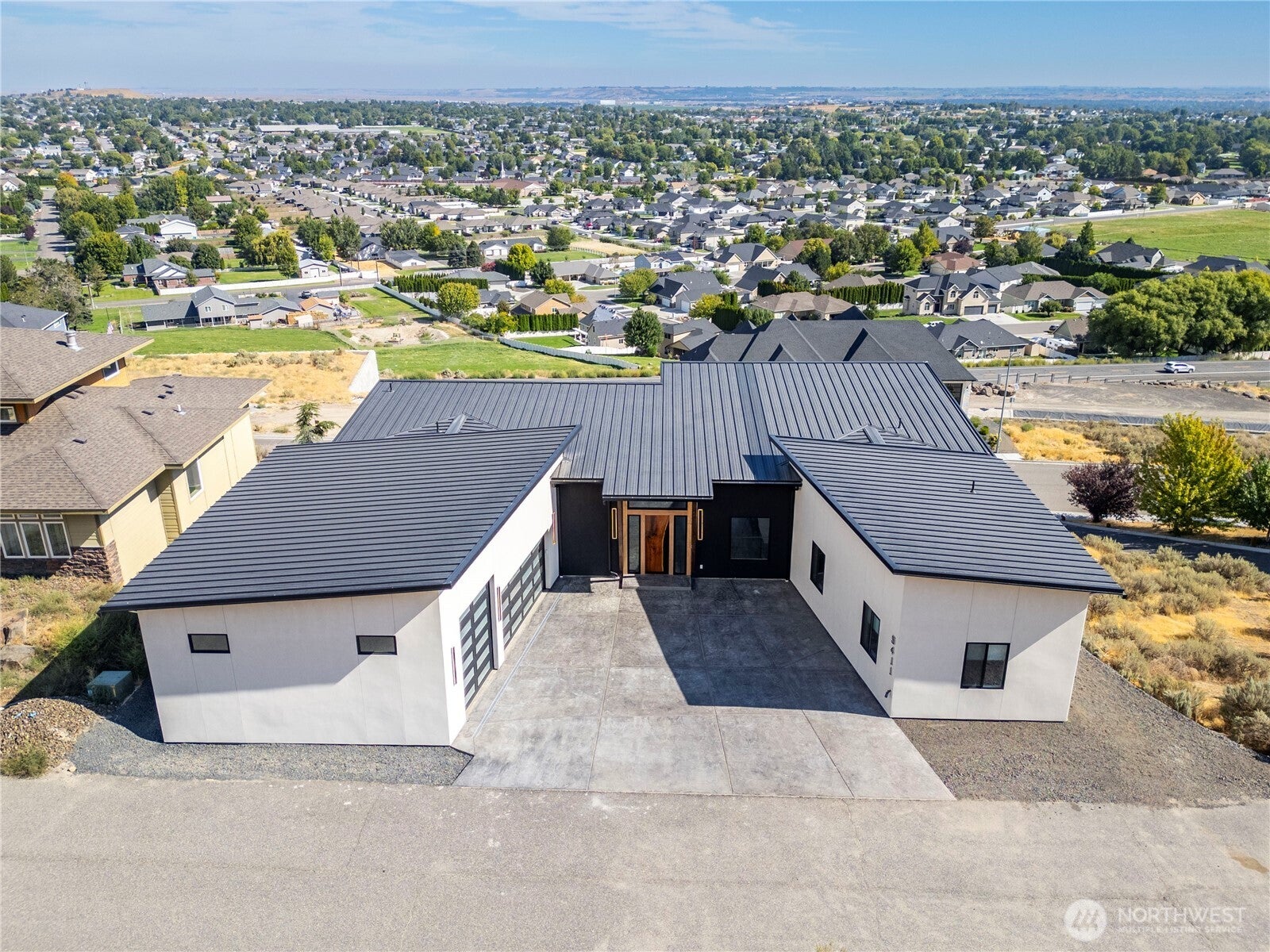 5411 Hershey Lane