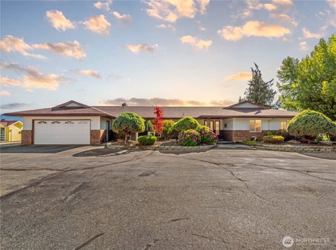 Photo of 1919 4th Street SE, East Wenatchee, WA 98802 (MLS # 2592560)