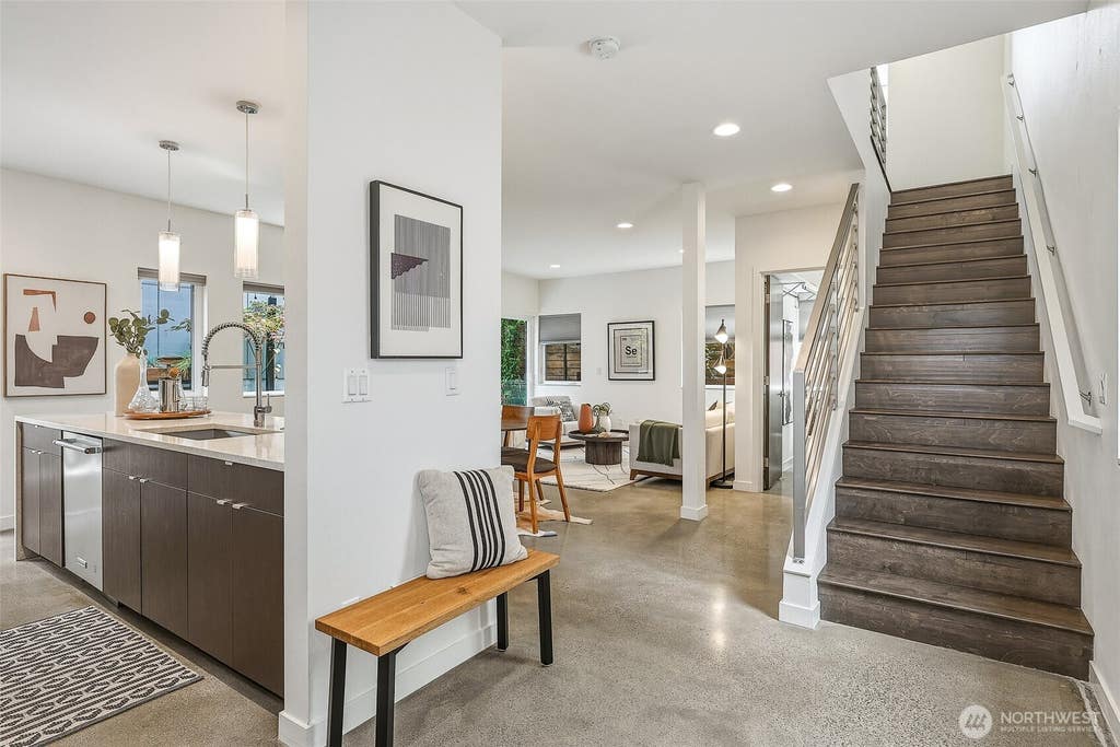 Photo of 830 B 16th Ave, Seattle, WA 98122 (MLS # 2557464)