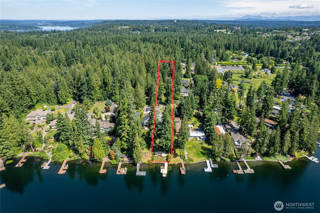 Photo of 21905 SE 20th Street, Sammamish, WA 98075 (MLS # 2389362)