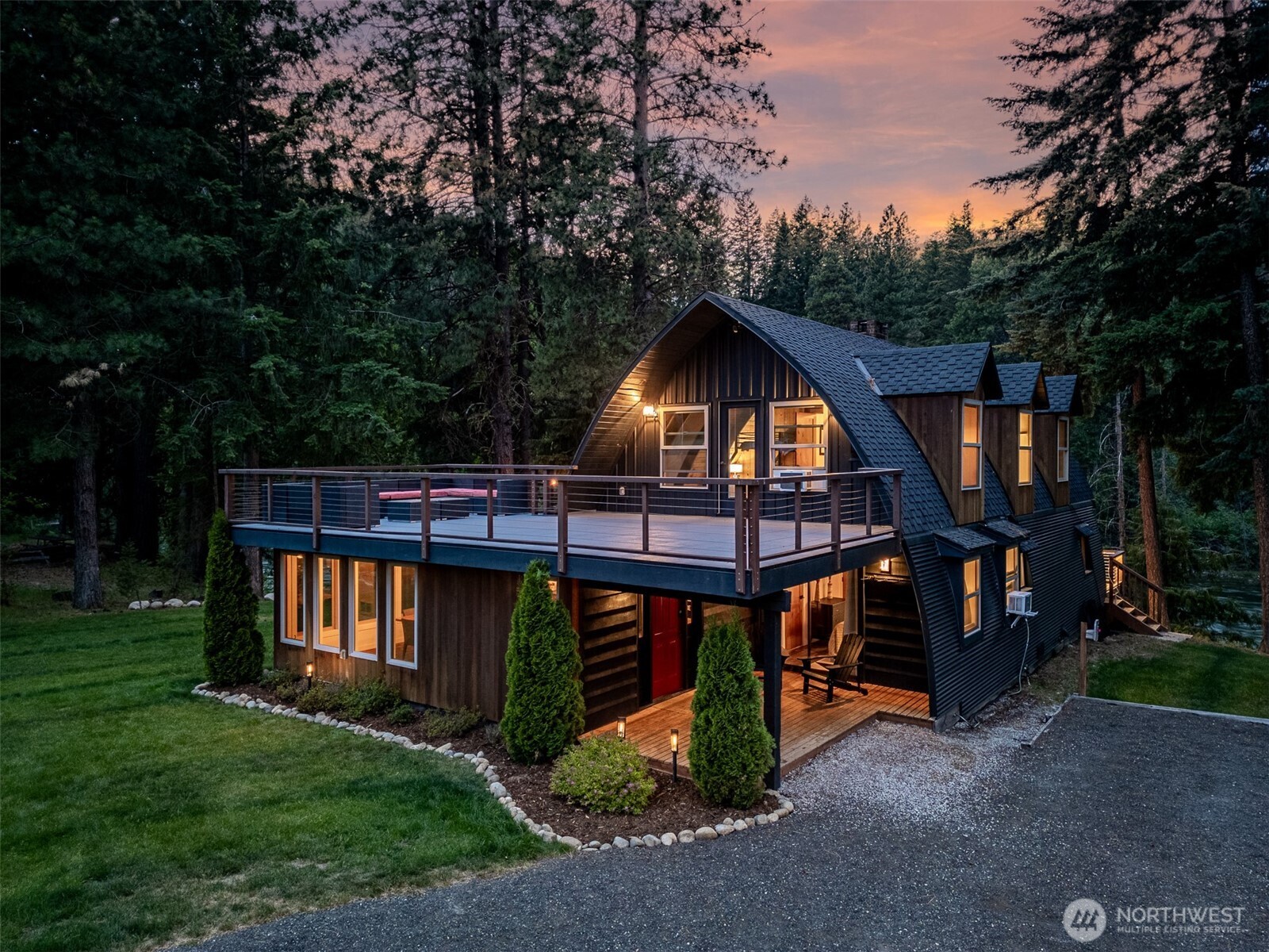 18832 Pine Loop