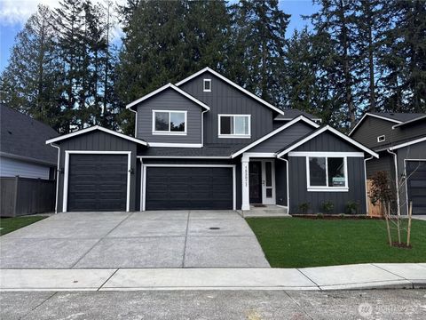 Photo of 15306 106th Avenue E, Puyallup, WA 98374 (MLS # 2456353)
