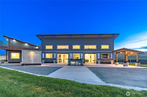 Photo of 4232 Desmarais Road, Moxee, WA 98936 (MLS # 2491996)