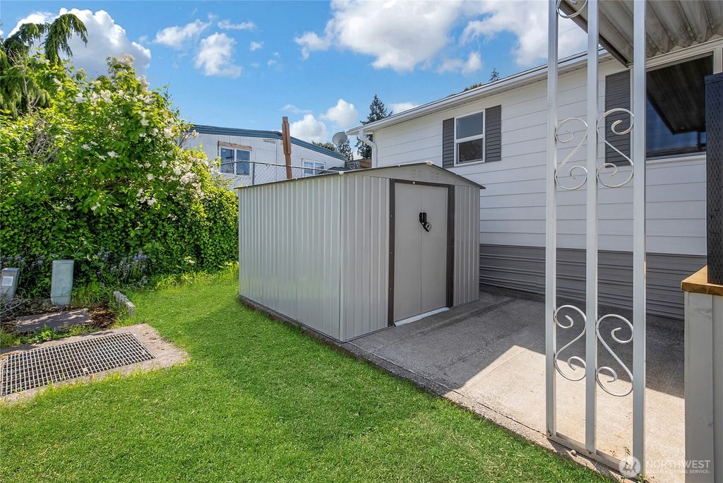 Photo of 22018 28th Place S #5, Des Moines, WA 98198 (MLS # 2369249)