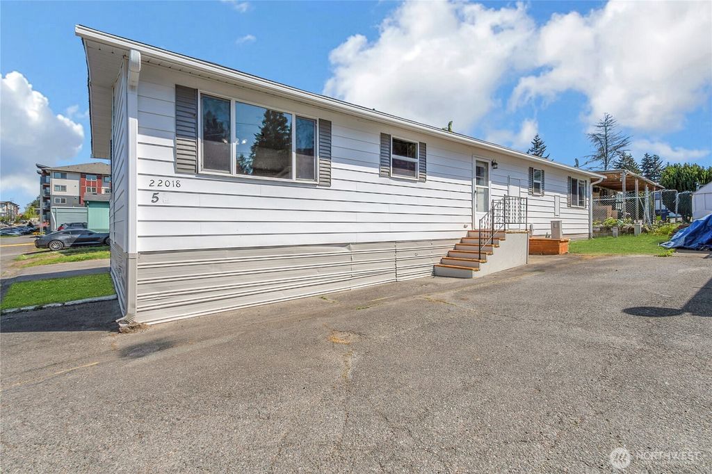 Photo of 22018 28th Place S #5, Des Moines, WA 98198 (MLS # 2369249)