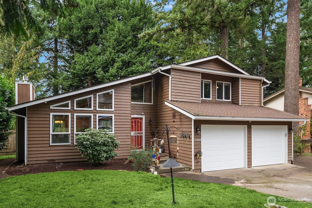 Photo of 17649 152nd Place SE, Renton, WA 98058 (MLS # 2489160)