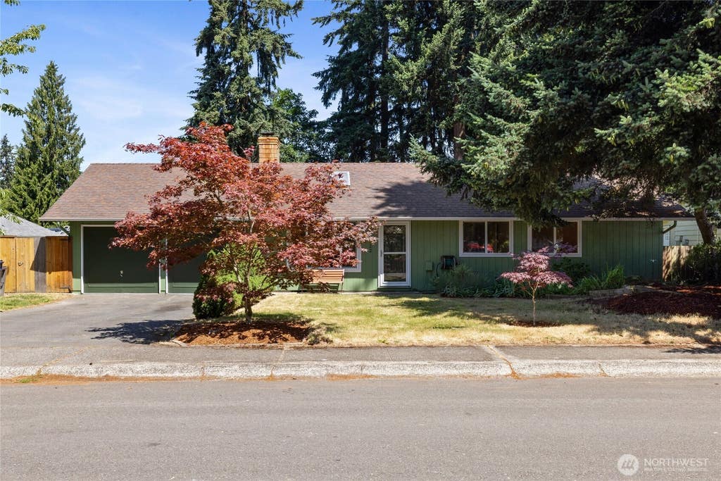 Photo of 1622 SW 350th Street, Federal Way, WA 98023 (MLS # 2546083)