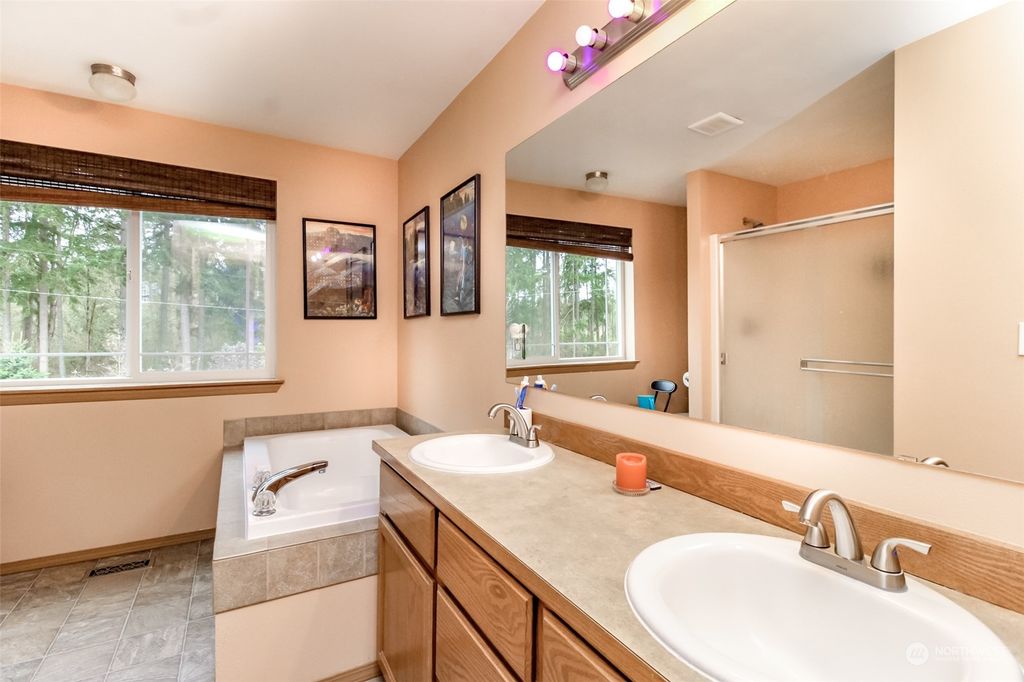 listing image 9366428539763928344