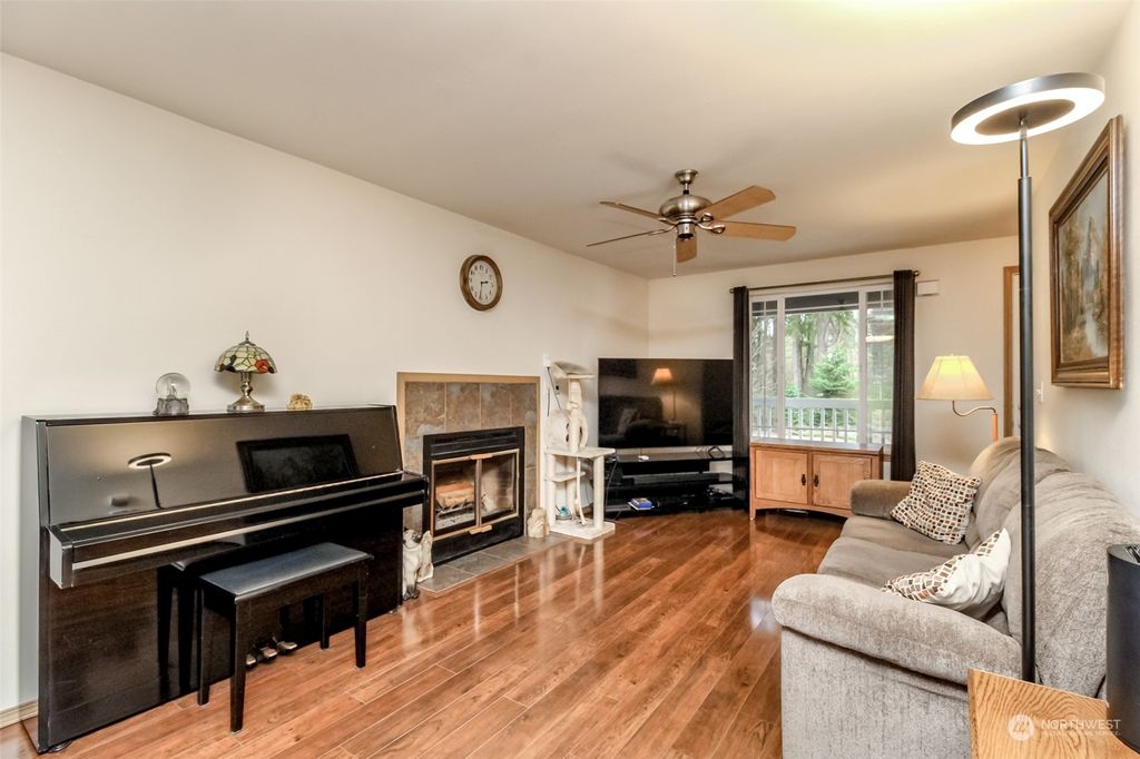 listing image 9364063916421730017