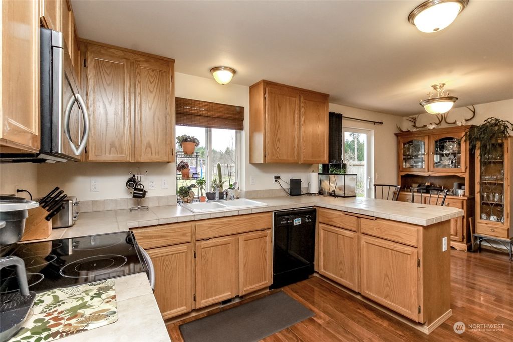 listing image 9360085686150787563
