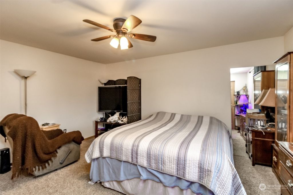 listing image 9369066859849243338