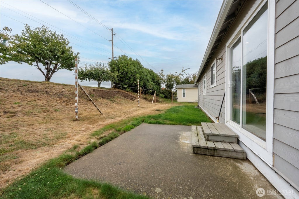 Photo of 1375 Spruce Street, Lynden, WA 98264 (MLS # 2586202)