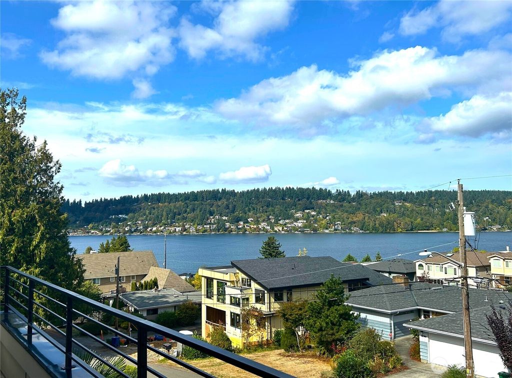 Photo of 1025 N 36th Street, Renton, WA 98056 (MLS # 2427132)