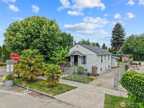 Photo of 1002 S Sullivan Street, Seattle, WA 98108 (MLS # 2537444)