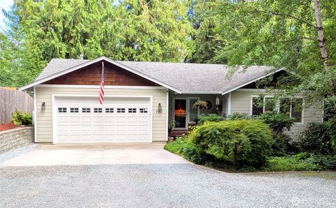 Photo of 740 Sumerset Way, Sedro Woolley, WA 98284 (MLS # 2533071)