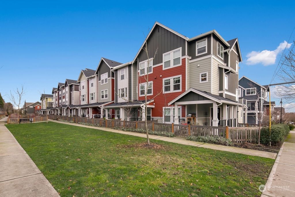 Photo of 3320 SW Graham Street #302, Seattle, WA 98126 (MLS # 2034721)