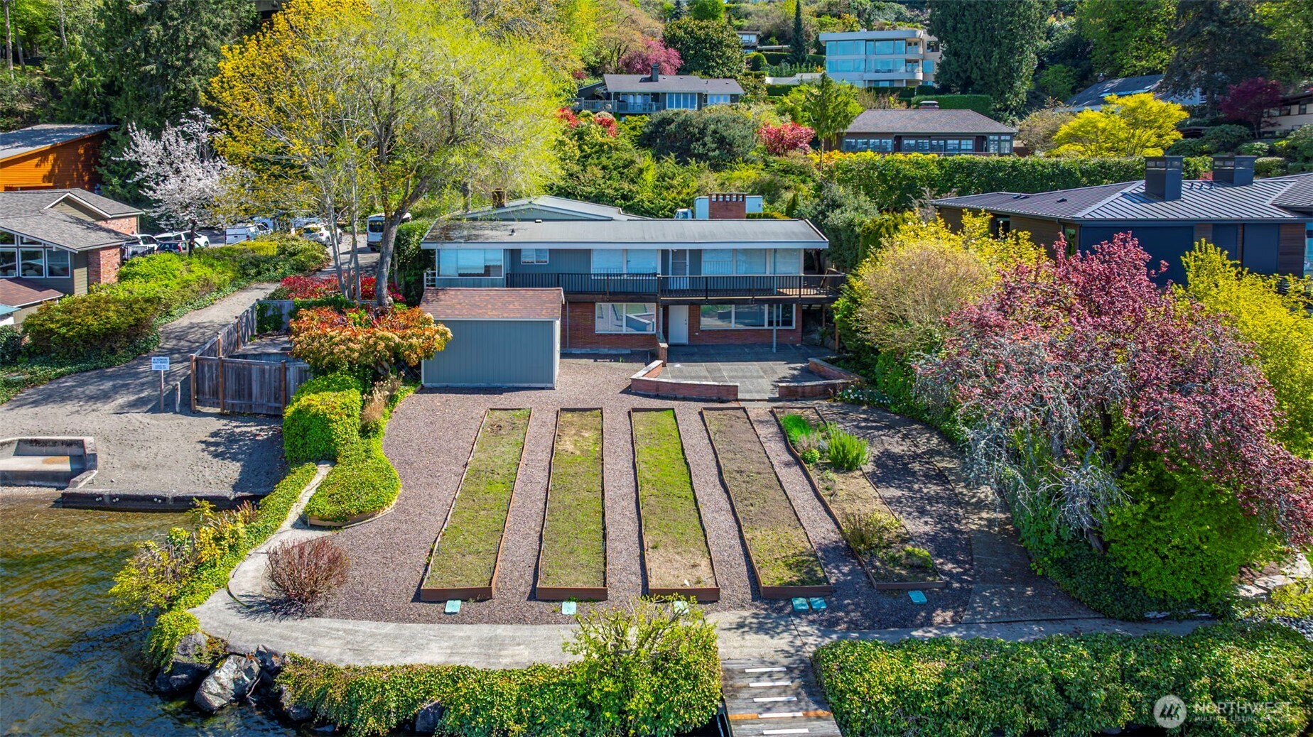 1811 73rd Avenue NE
