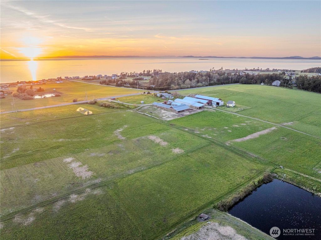 Photo of 886 West Beach Road Rd, Coupeville, WA 98239 (MLS # 2506025)