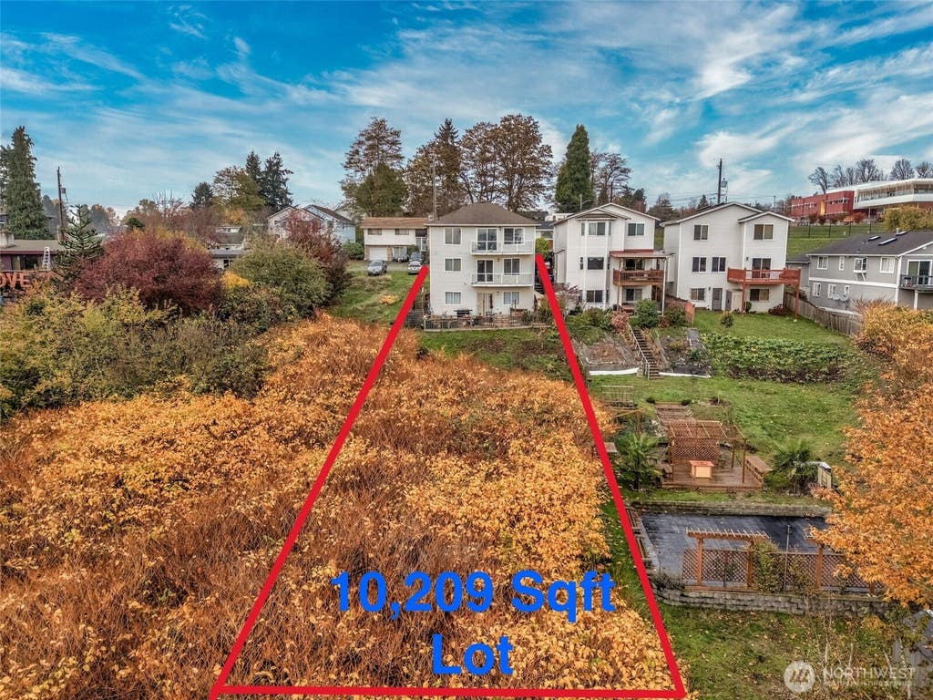 Photo of 7972 39th Avenue S, Seattle, WA 98118 (MLS # 2537830)