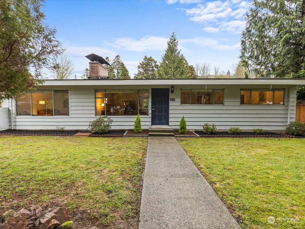 Photo of 255 NW Alder Court, Issaquah, WA 98027 (MLS # 2195083)