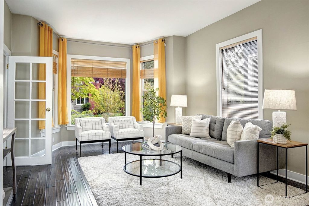 Photo of 6507 Earl Avenue NW, Seattle, WA 98117 (MLS # 2367813)