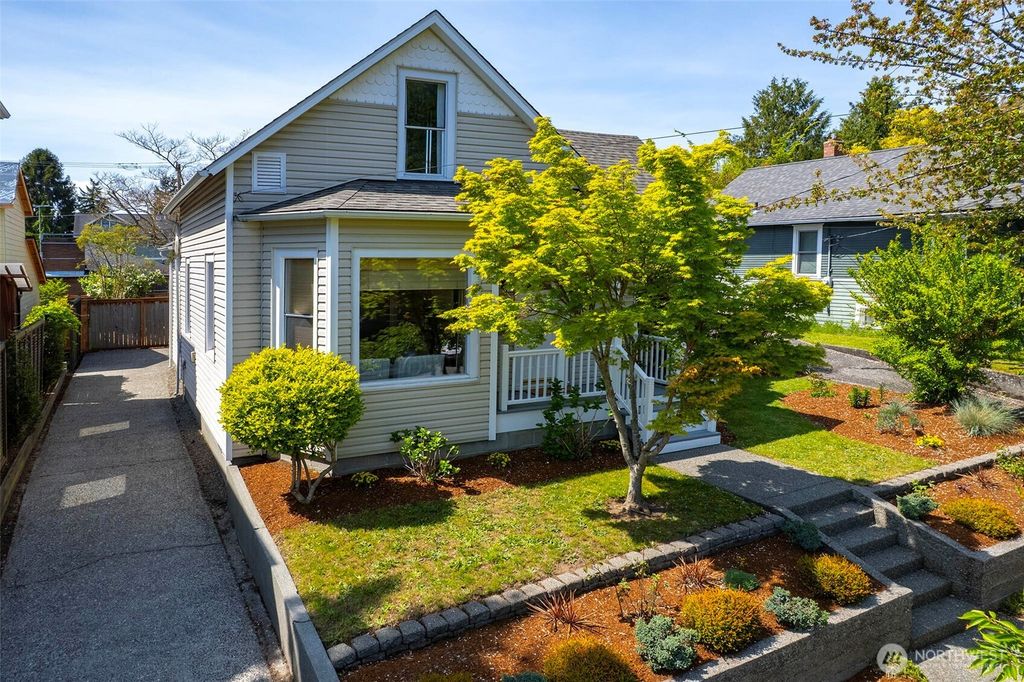 Photo of 6507 Earl Avenue NW, Seattle, WA 98117 (MLS # 2367813)