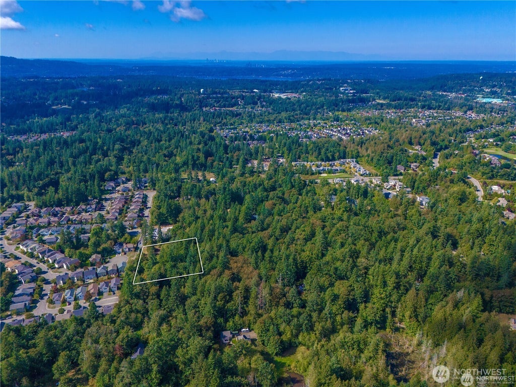 Photo of 25010 SE 17th Street, Sammamish, WA 98075 (MLS # 2577885)